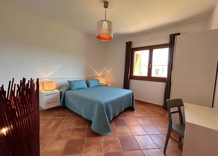 - Le Bacche Di Maiorca * Budoni